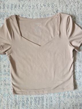 REORIA Short Sleeve Scoop Crop Top - Beige